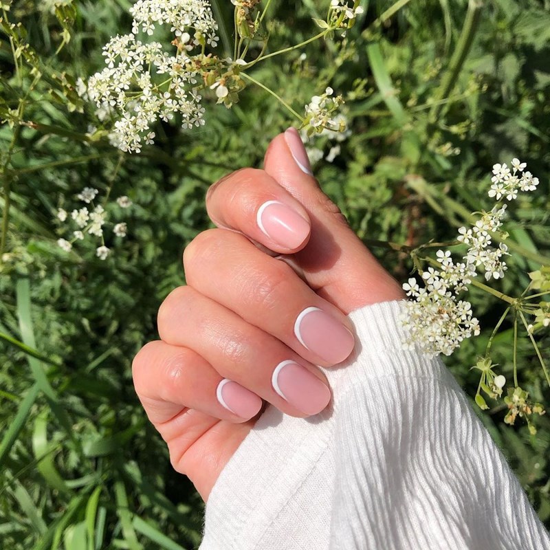 Το γαλλικό μανικιούρ αλλιώς: Το επόμενο nail trend που θα τολμήσουμε - εικόνα 1