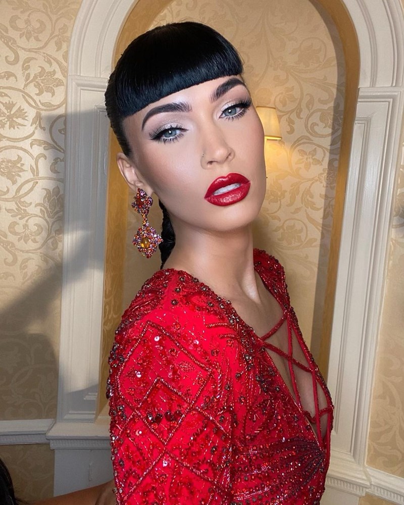 Baby Bangs: Η Megan Fox επανάφερε το hair trend στα Met Gala 2021 - εικόνα 1