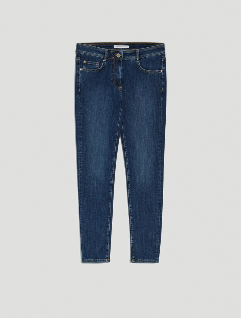 Jean 'n' tonic: 20 denim κομμάτια που σου είναι κάτι περισσότερο από χρήσιμα αυτό το φθινόπωρο - εικόνα 6