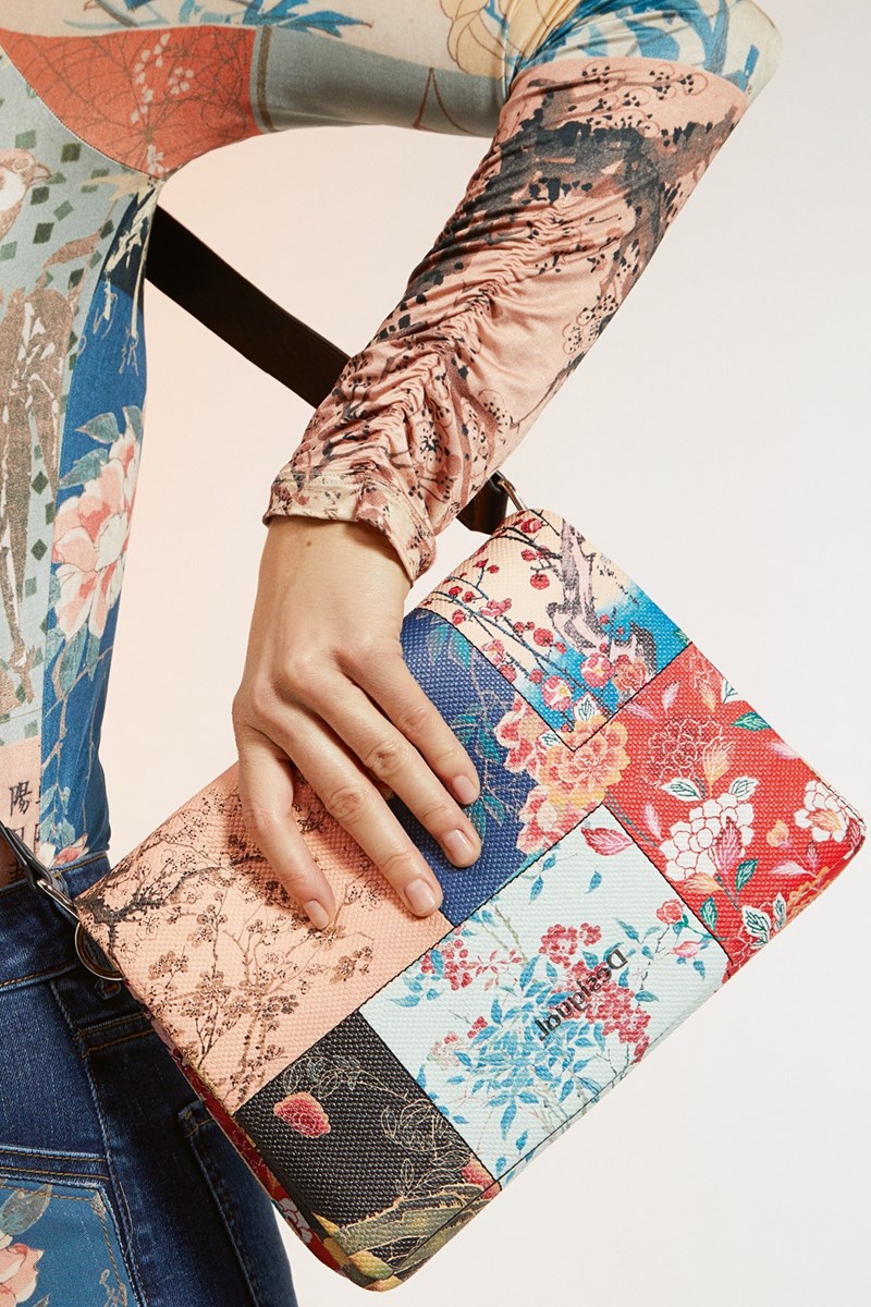 Στη συλλογή FW21 της Desigual, από το σκοτάδι...γεννιέται το χρώμα - εικόνα 4