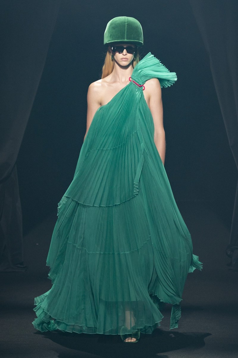 Love Brings Love: To show στη μνήμη του Alber Elbaz ήταν το καλύτερο (και πιο συγκινητικό) φινάλε για τον fashion month - εικόνα 8