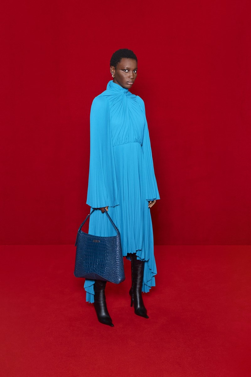 Ο οίκος Balenciaga διοργάνωσε ένα red carpet-υπερθέαμα και έντυσε τους Simpsons με τις δημιουργίες του - εικόνα 6