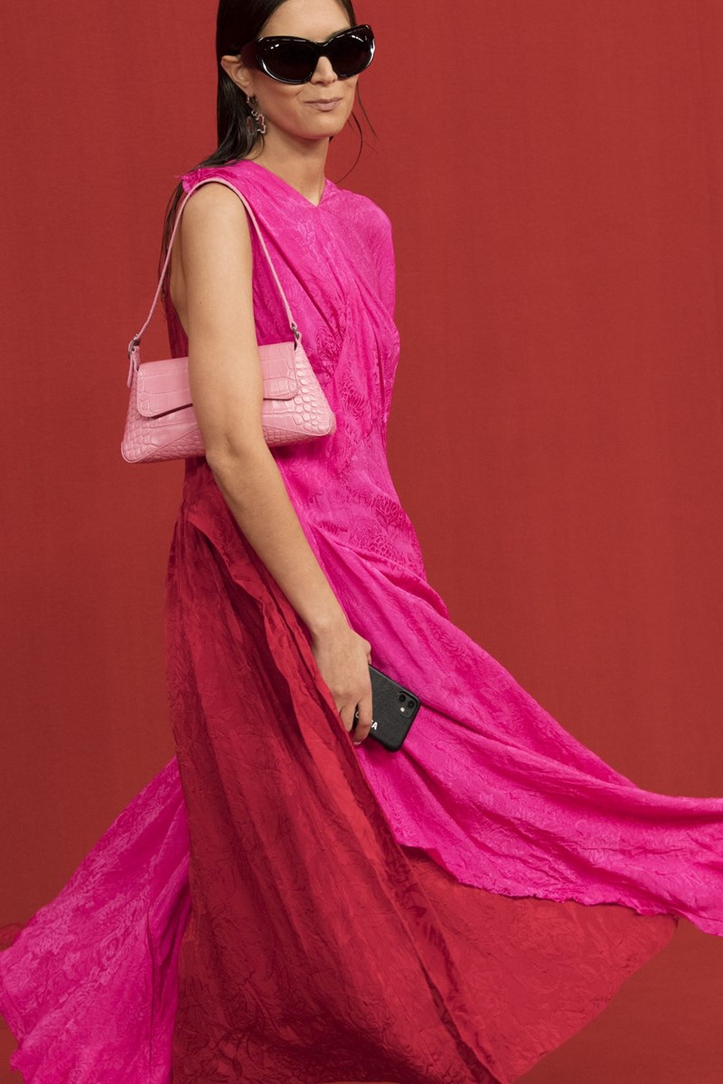 Ο οίκος Balenciaga διοργάνωσε ένα red carpet-υπερθέαμα και έντυσε τους Simpsons με τις δημιουργίες του - εικόνα 3