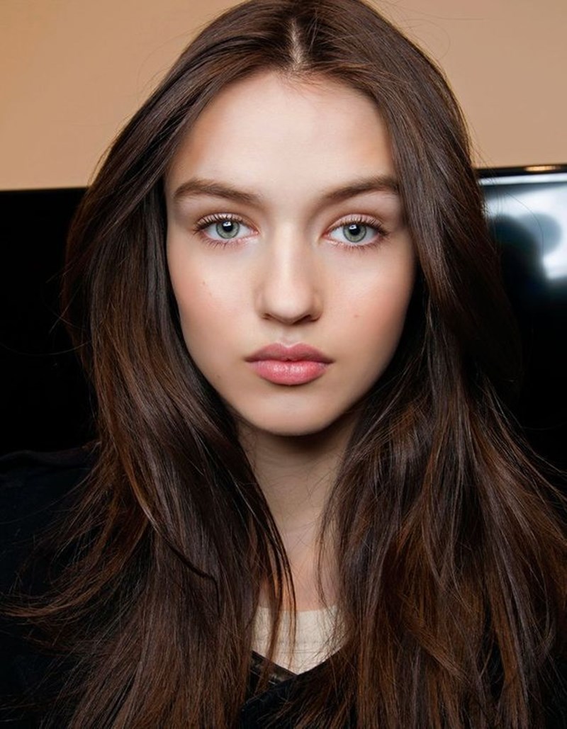 5 σοκολατί αποχρώσεις που θα σε πείσουν να κλείσεις ραντεβού στο κομμωτήριο άμεσα (πολύ άμεσα) - εικόνα 1