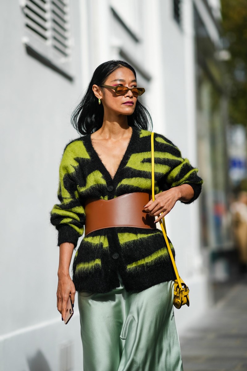 Ιστορίες για... δέσιμο: 7 τρόποι να εντάξεις την ζώνη στα all-day looks σου - εικόνα 3