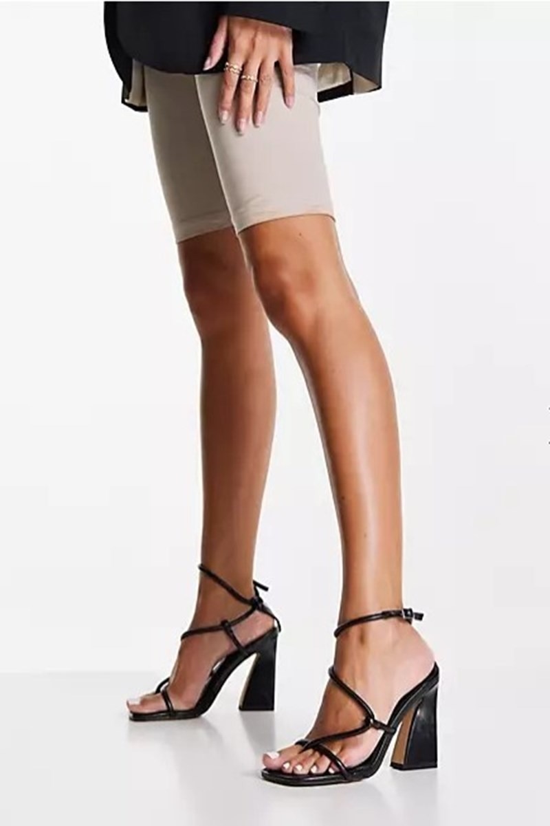 ζευγάρια ψηλοτάκουνα