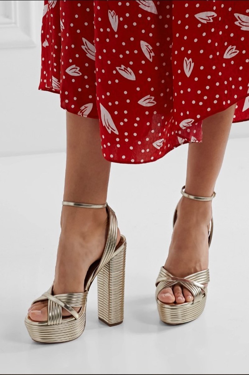 ζευγάρια ψηλοτάκουνα