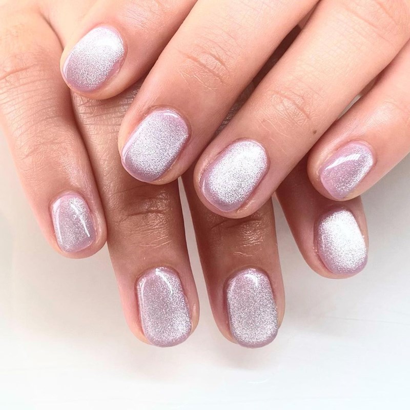 Velvet Nails: Αυτό θα είναι το επόμενο μανικιούρ μας - εικόνα 1