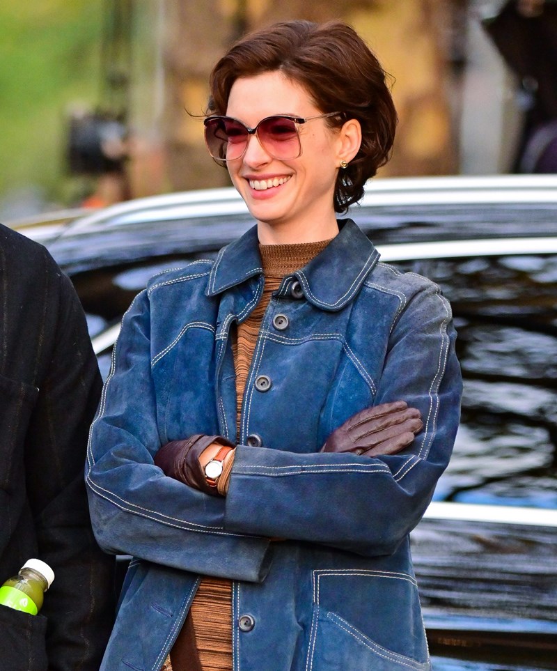 Η Anne Hathaway επέστρεψε με ένα ακόμα bob haircut και εμείς πολύ το χαρήκαμε - εικόνα 1