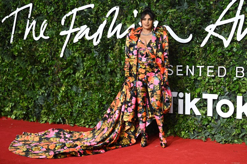 Fashion Awards 2021: Τα ωραιότερα looks της λαμπερής βραδιάς #RedCarpet - εικόνα 5
