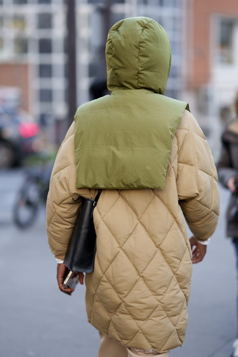 Τα ωραιότερα street style looks από την Ανδρική Εβδομάδα Μόδας για το Φθινόπωρο του 2022 - εικόνα 18