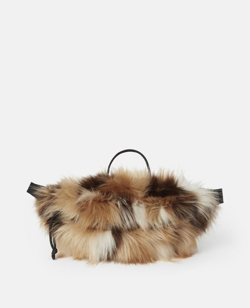 Δεν θα σου πούμε ψέματα! Μια fluffy τσάντα είναι αυτό ακριβώς που χρειάζεσαι τώρα - εικόνα 15