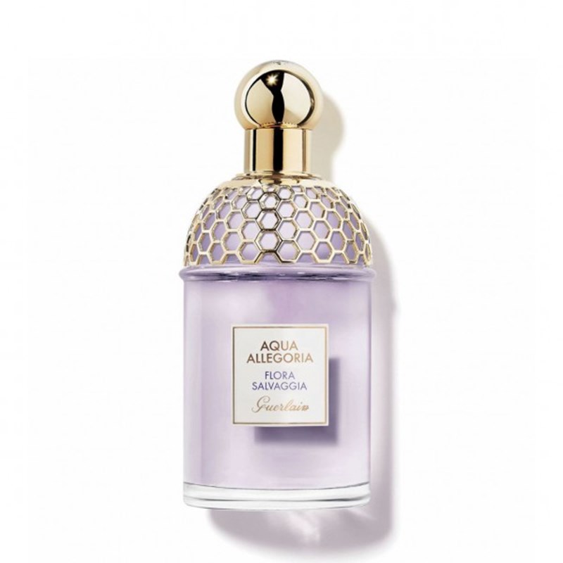 Very Peri: 7 beauty items στην πιο hot απόχρωση της χρονιάς - εικόνα 1