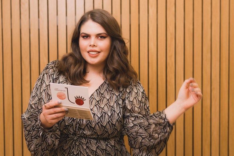 3 festive μακιγιάζ που οι editors του ELLE σου προτείνουν χωρίς δεύτερη σκέψη - εικόνα 8