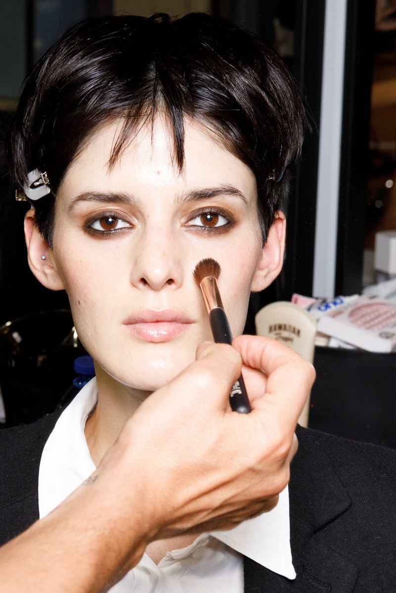 Oil-free Foundation: Αυτή είναι η ιδανική βάση για εσένα που έχεις ακνεϊκή επιδερμίδα - εικόνα 1