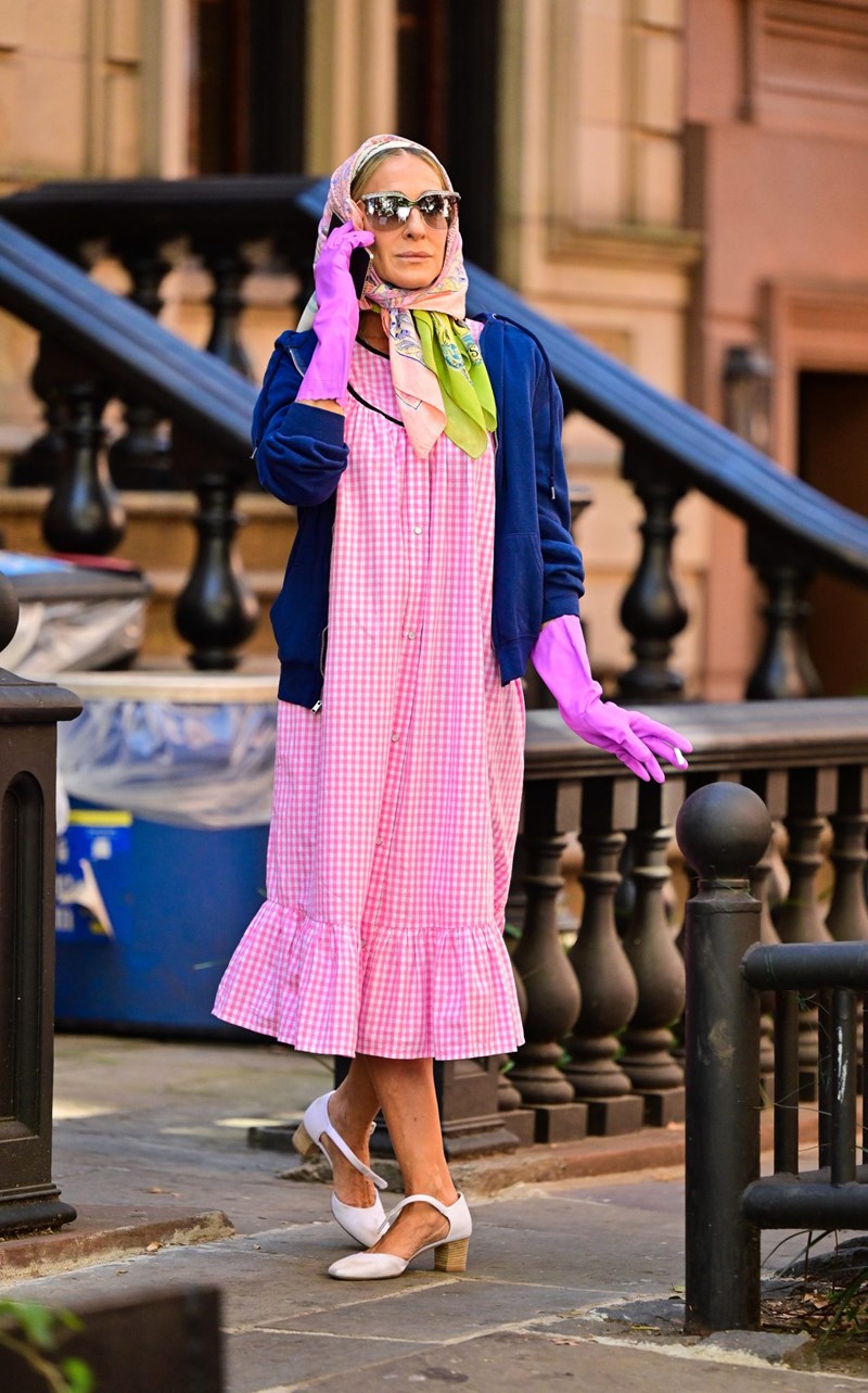 Το reboot του Sex and the City έκανε πρεμιέρα! 15 looks της Carrie Bradshaw που θα δούμε στα νέα επεισόδια - εικόνα 10