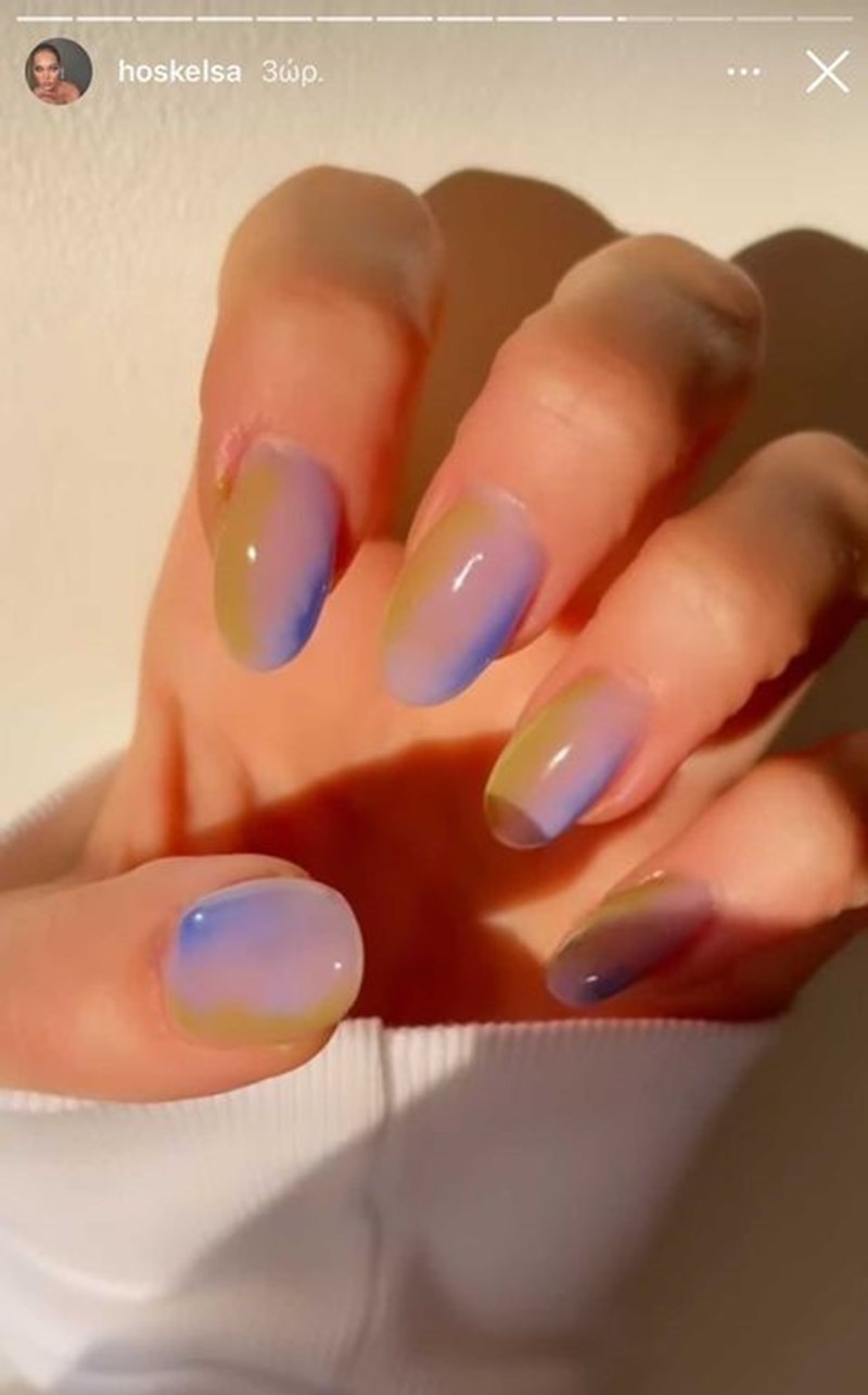 3 tie-dye nail trends από την Elsa Hosk - εικόνα 2