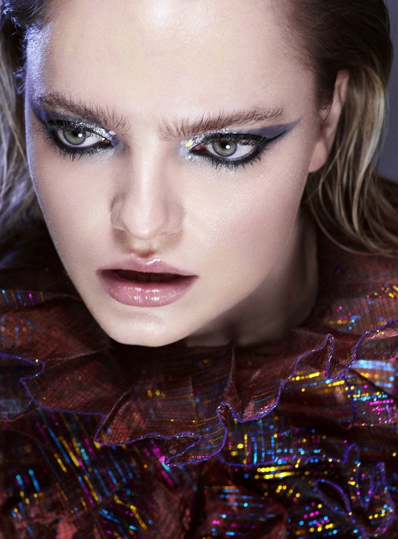 Αυτά είναι τα πιο εντυπωσιακά μακιγιάζ για να υποδεχτούμε το 2022 - εικόνα 1