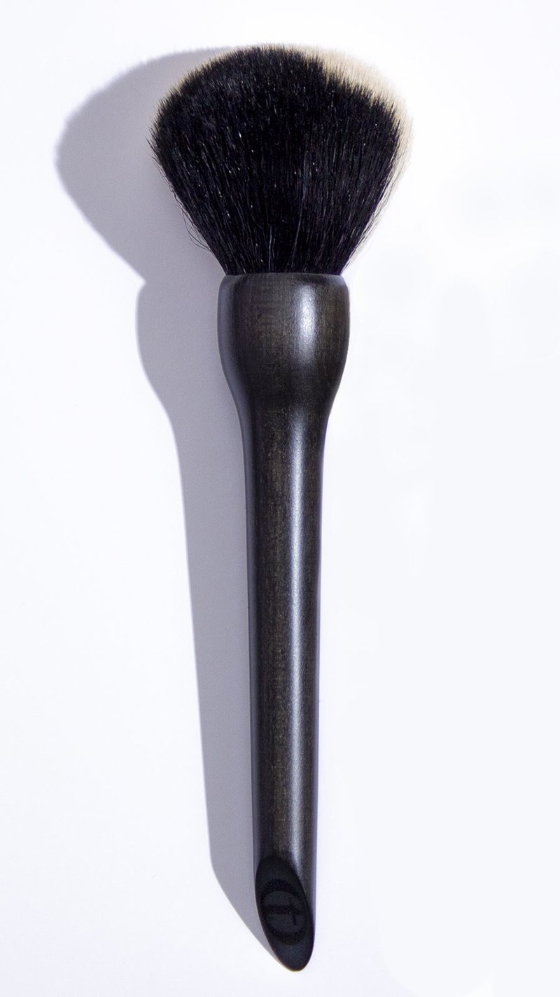 Κάθε beauty νεσεσέρ που σέβεται τον εαυτό του πρέπει να περιέχει αυτά τα πινέλα - εικόνα 3