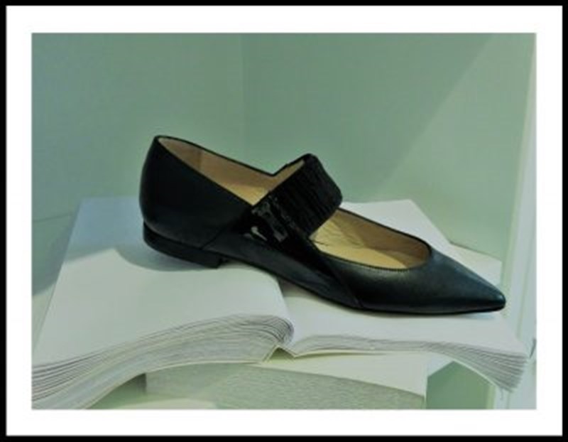 Ο Στάθης Σαμαντάς και η νέα συλλογή παπουτσιών του είναι αυτό που θες για να κάνεις update στο γιορτινό σου outfit - εικόνα 3