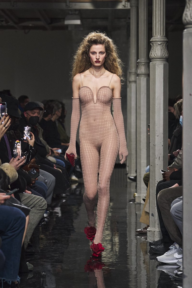 Alaïa: Η Fall 2022 συλλογή του brand είναι ο ορισμός της μόδας σήμερα - εικόνα 2