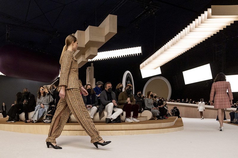 Chanel Couture SS22: Μια συλλογή υψηλής ραπτικής που τιμά την "αιθέρια ελαφρότητα" - εικόνα 4