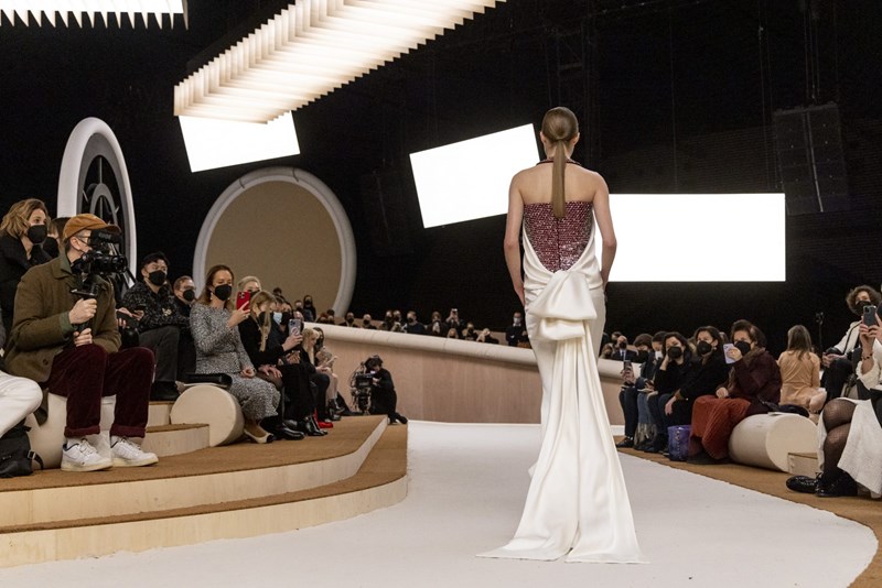 Chanel Couture SS22: Μια συλλογή υψηλής ραπτικής που τιμά την "αιθέρια ελαφρότητα" - εικόνα 12