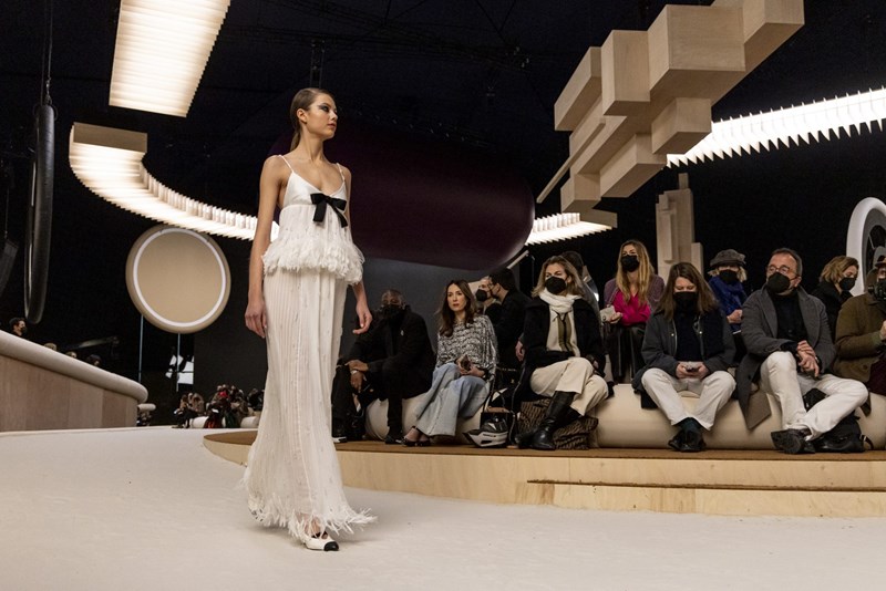 Chanel Couture SS22: Μια συλλογή υψηλής ραπτικής που τιμά την "αιθέρια ελαφρότητα" - εικόνα 10