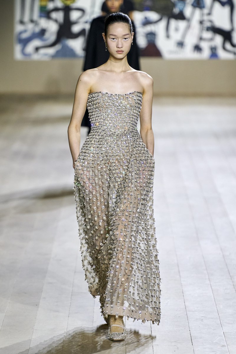 Dior Couture SS22: Όταν η Υψηλή Ραπτική είναι μαγεία μέσα στην απλότητά της - εικόνα 4