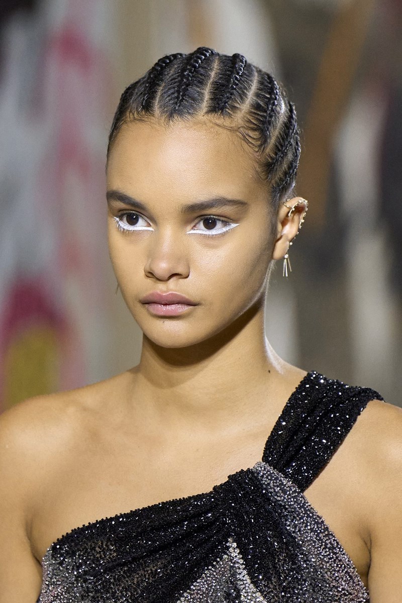 Haute Couture Week: Τα beauty trends που ξεχωρίσαμε από την Εβδομάδα Υψηλής Ραπτικής στο Παρίσι - εικόνα 3