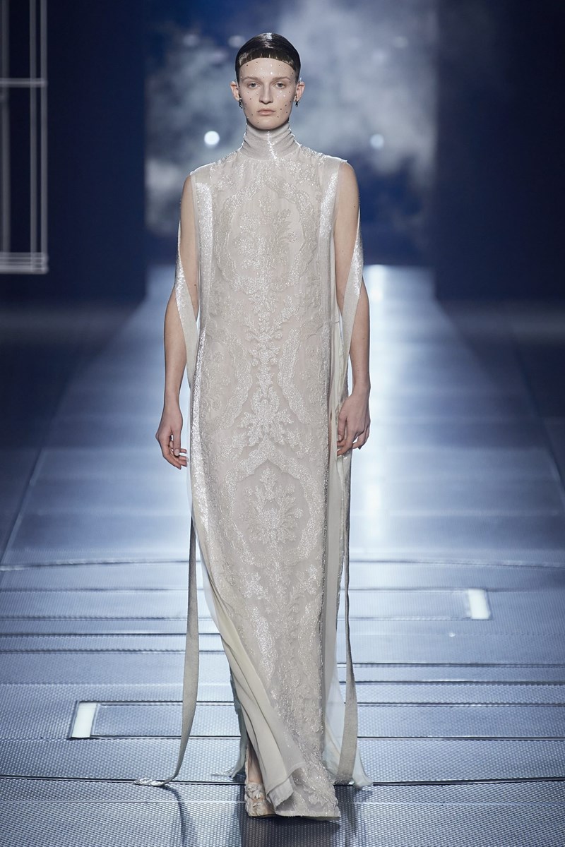 Η couture SS22 συλλογή του οίκου Fendi αποτίει φόρο τιμής στην Αιώνια Πόλη, την Ρώμη - εικόνα 7