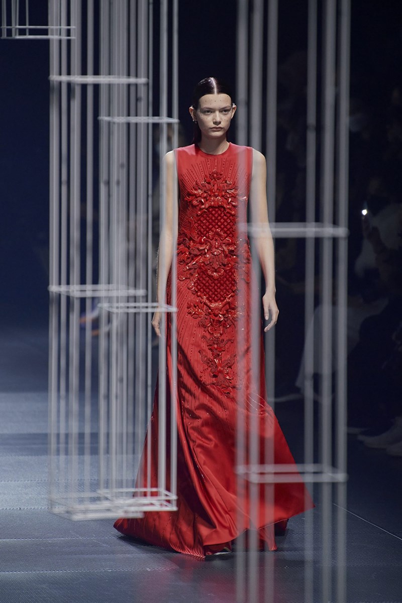 Η couture SS22 συλλογή του οίκου Fendi αποτίει φόρο τιμής στην Αιώνια Πόλη, την Ρώμη - εικόνα 4