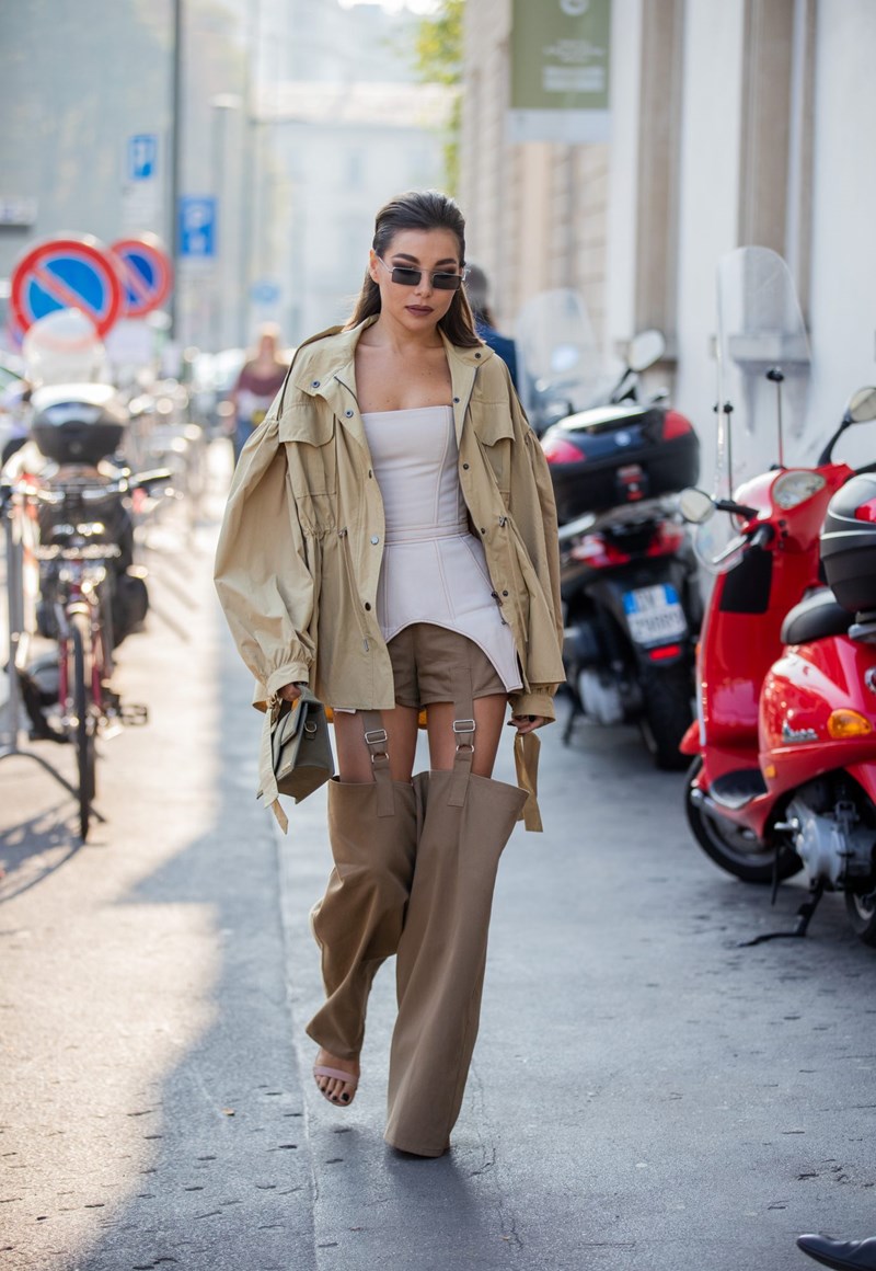 Και ξαφνικά, τα cut outs γίνονται το μεγαλύτερο micro trend της χρονιάς - εικόνα 3