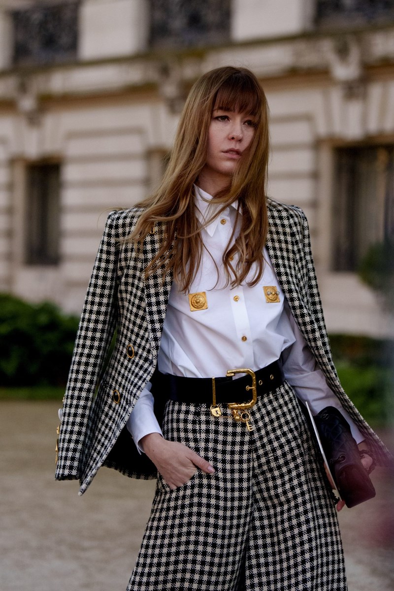 12 black & white looks που αποδεικνύουν ότι αυτός θα είναι πάντα ο πιο διαχρονικός χρωματικός συνδυασμός - εικόνα 1