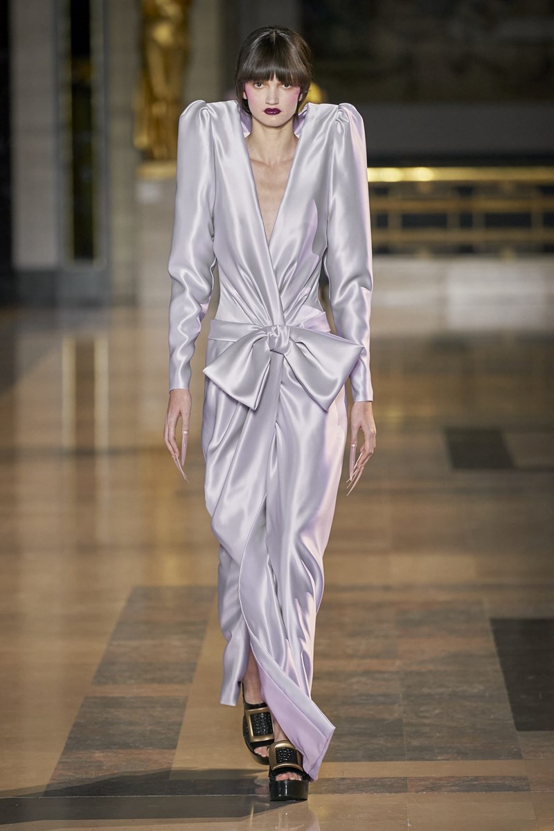 Viktor & Rolf Couture SS22: Μια τρομακτική (υπέροχη!) ιστορία υψηλής ραπτικής - εικόνα 9