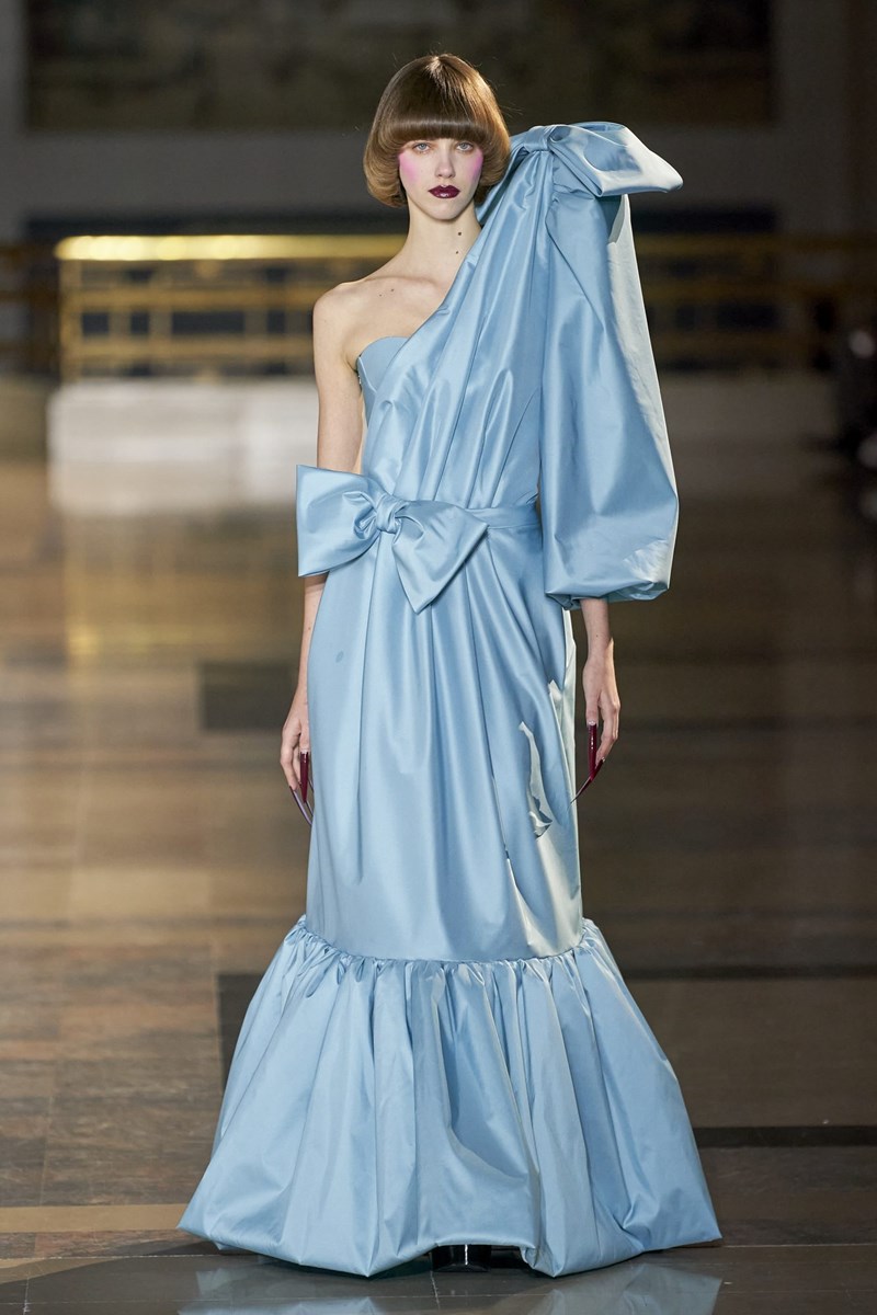 Viktor & Rolf Couture SS22: Μια τρομακτική (υπέροχη!) ιστορία υψηλής ραπτικής - εικόνα 7