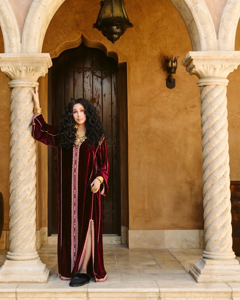 Cher is getting cozy: Η θρυλική σταρ είναι το νέο πρόσωπο της Ugg - εικόνα 1