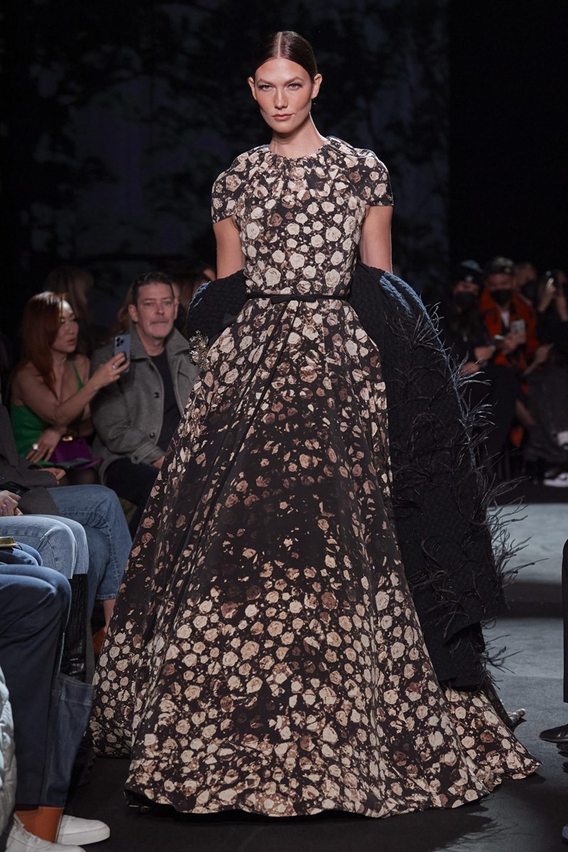 New York Fashion Week: Όλα όσα ξεχωρίσαμε στα runways της Νέας Υόρκης - εικόνα 16