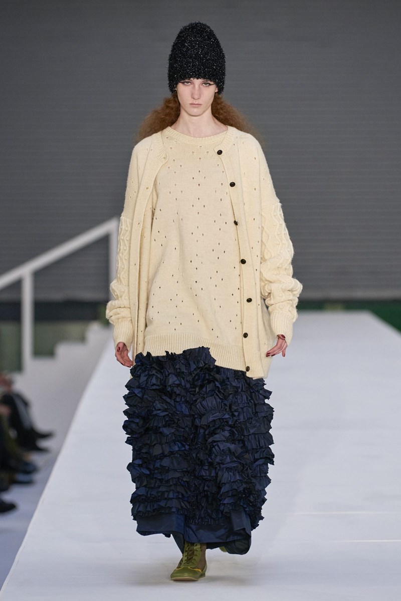 Εβδομάδα Μόδας Λονδίνου: Η αισθησιακή Nensi Dojaka, ο Richard Quinn και όλα όσα μαγνήτισαν την προσοχή μας στην LFW - εικόνα 9