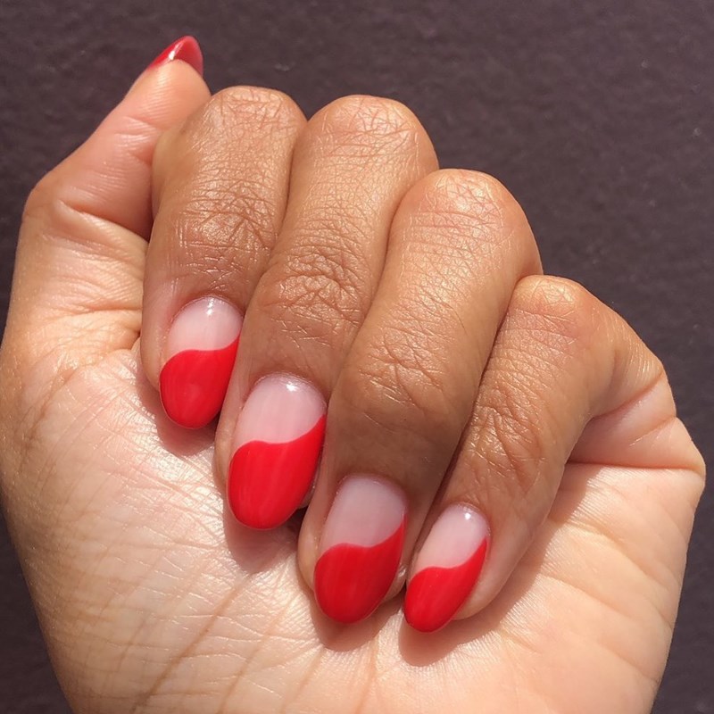 Red Nails: 8 ιδέες για να ξεφύγεις από το κλασικό κόκκινο μανικιούρ - εικόνα 1