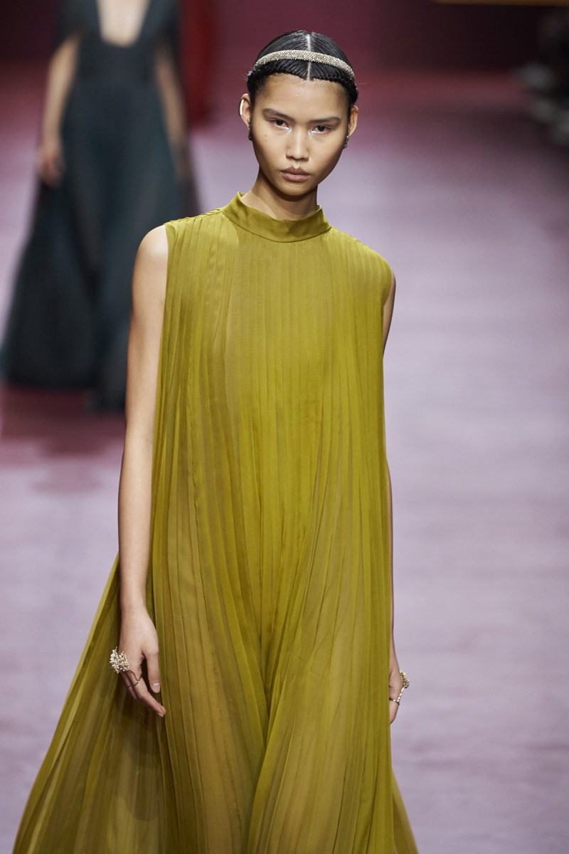 Dior FW22: Όταν η τεχνολογία συνάντησε την κομψότητα, γεννήθηκε η «επόμενη εποχή» του οίκου - εικόνα 9