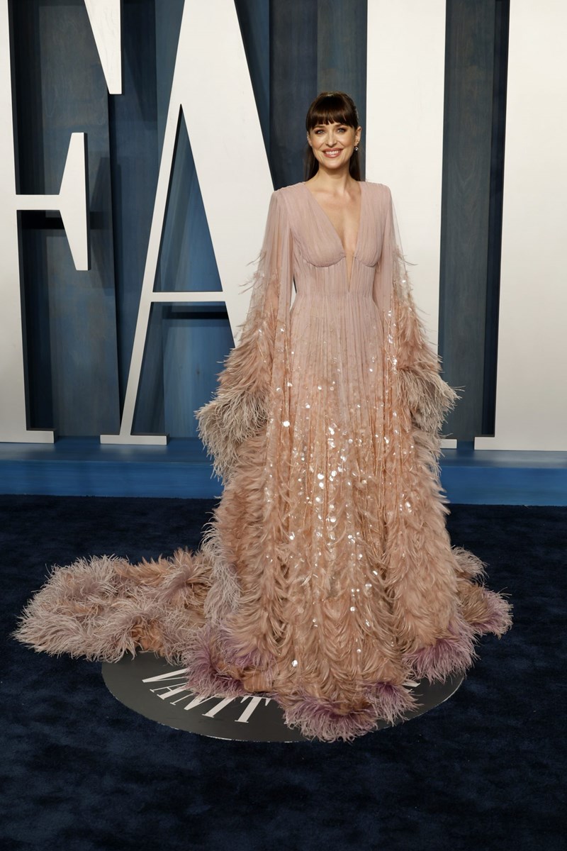To κόκκινο χαλί του Vanity Fair Oscar After-Party 2022 τα είχαν όλα. Τα red carpet looks που ξεχωρίσαμε - εικόνα 1