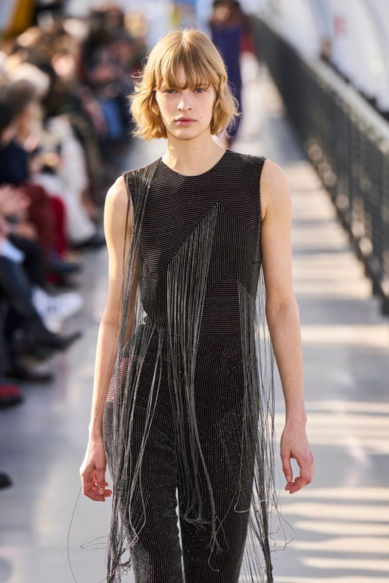 Τα hair-looks που ξεχωρίσαμε από την Εβδομάδα Μόδας στο Παρίσι - εικόνα 4