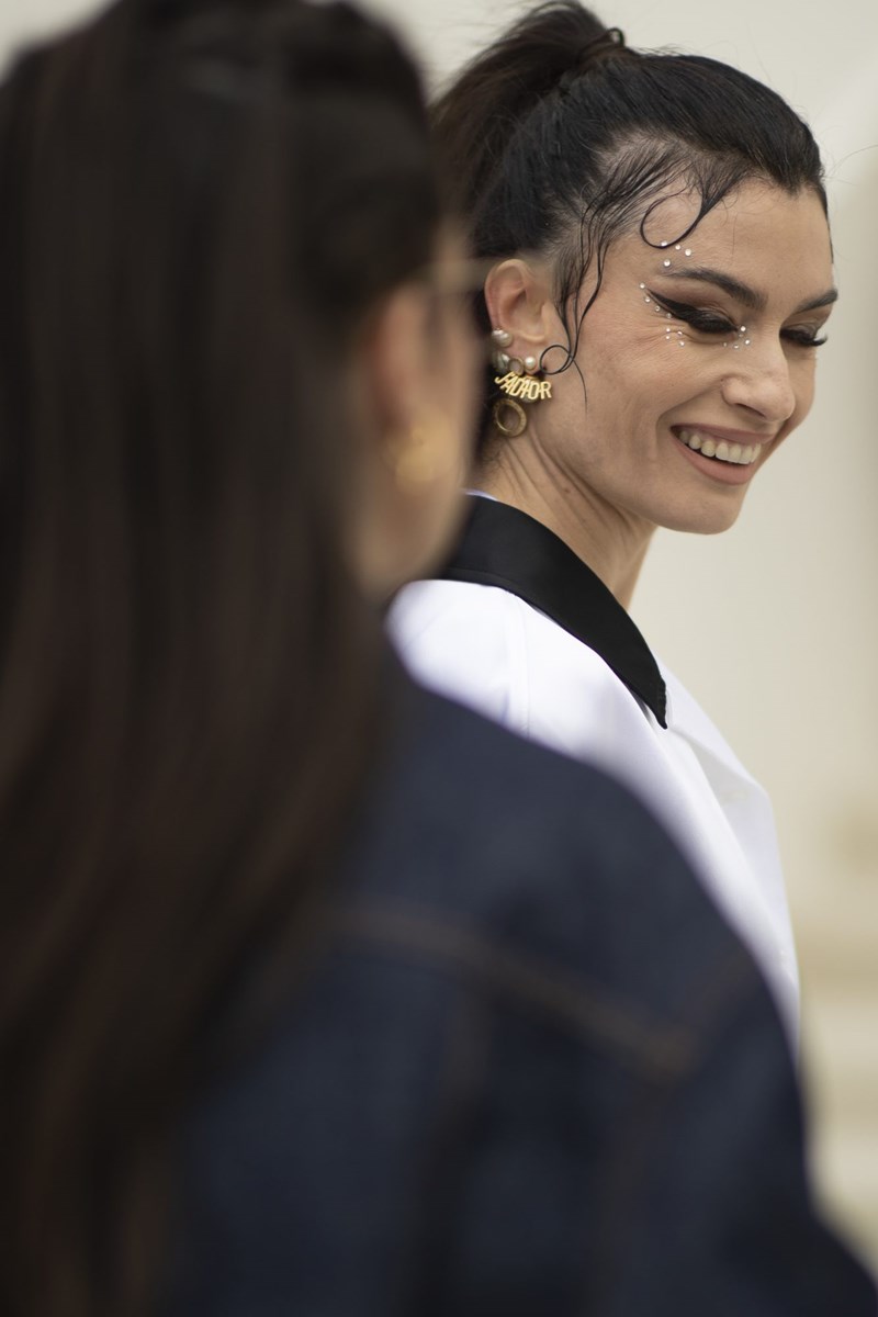 Τα beauty trends που ξεχωρίσαμε από στο street style του Παρισιού - εικόνα 5