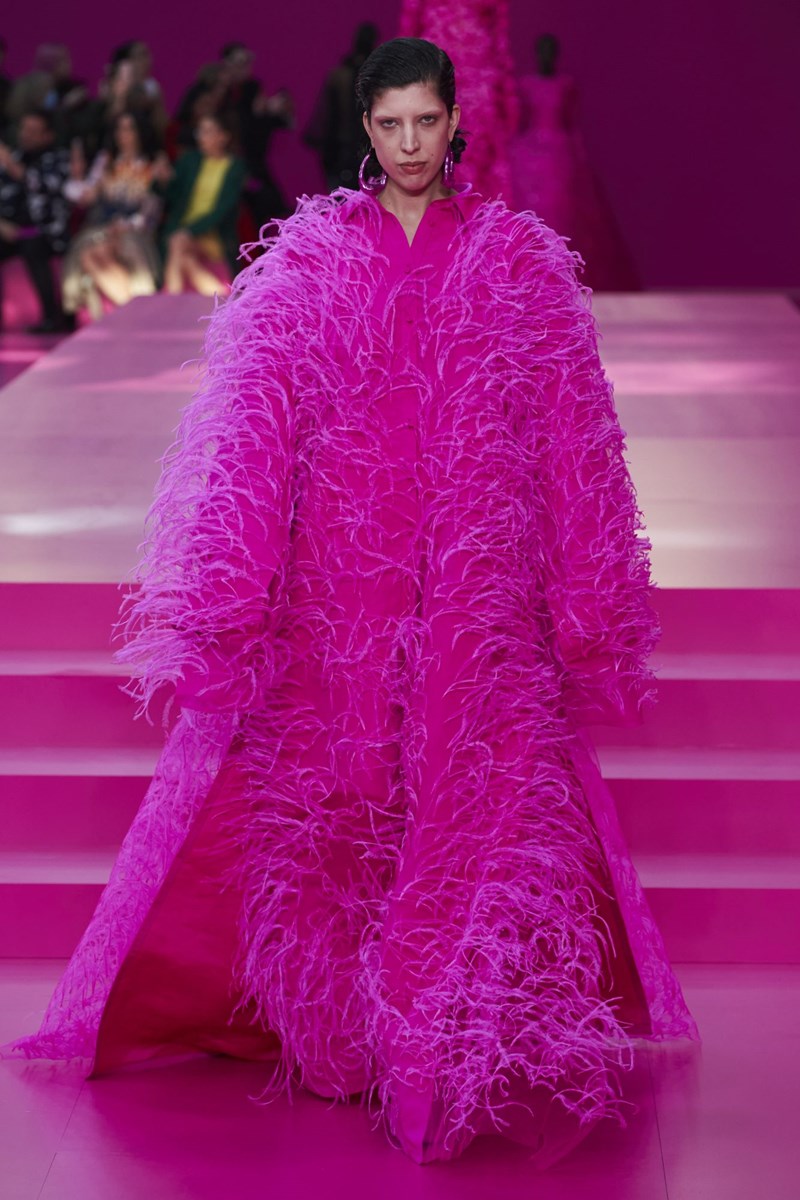 (Think) Valentino Pink PP: Μια συλλογή-ωδή στο ροζ - εικόνα 6