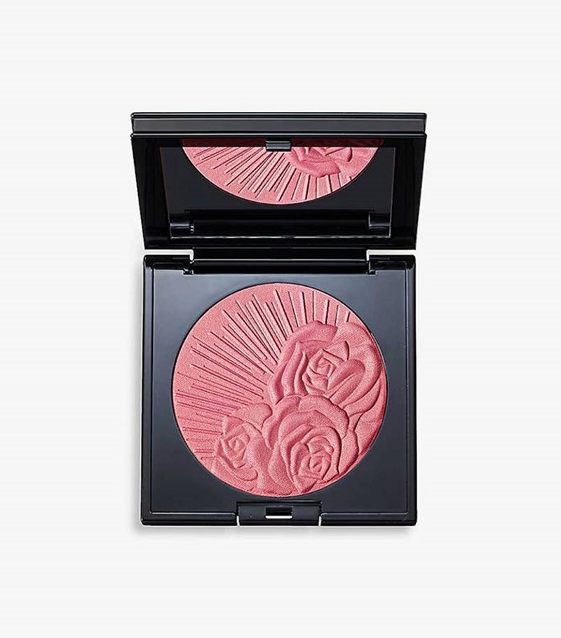 Bridgerton: 8+1 beauty items που χρησιμοποιήθηκαν για το μακιγιάζ των πρωταγωνιστών στην 2η σεζόν - εικόνα 5