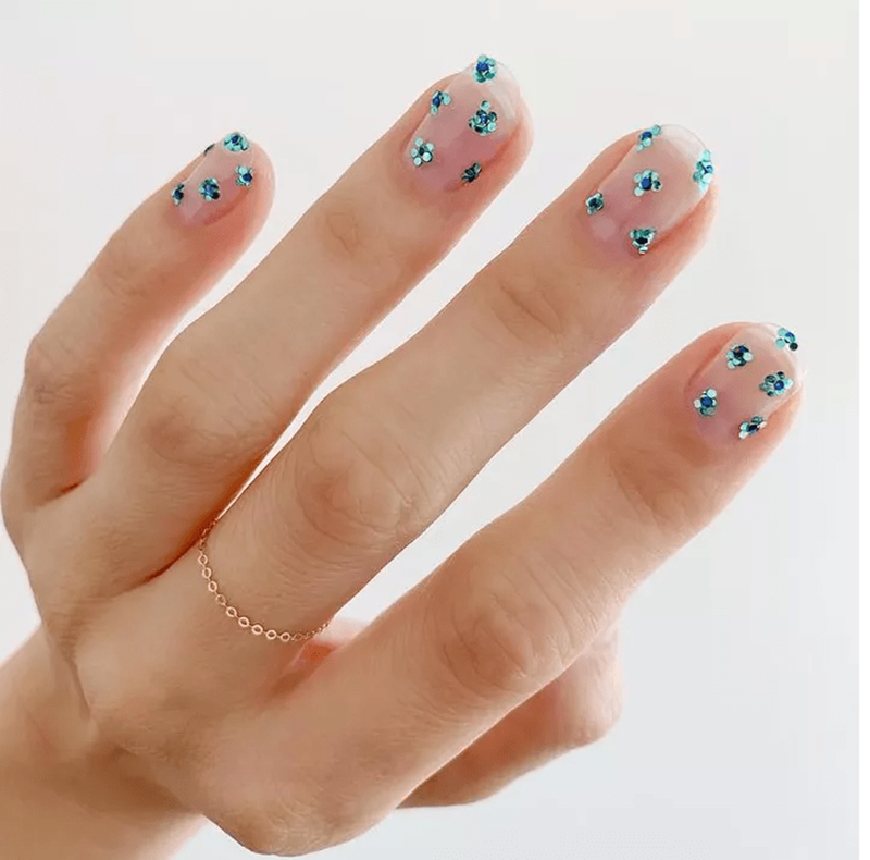 Βρήκαμε τα πιο chic floral μανικιούρ της άνοιξης - εικόνα 4