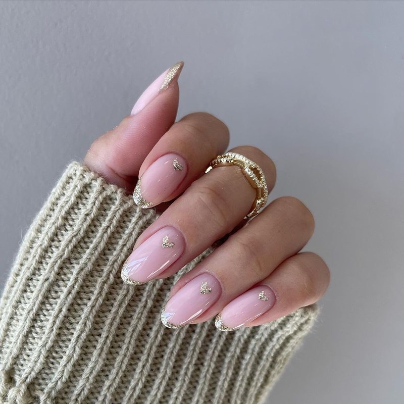 Αυτά τα nail trends θα αναδείξουν τα αμυγδαλωτά σου νύχια - εικόνα 4