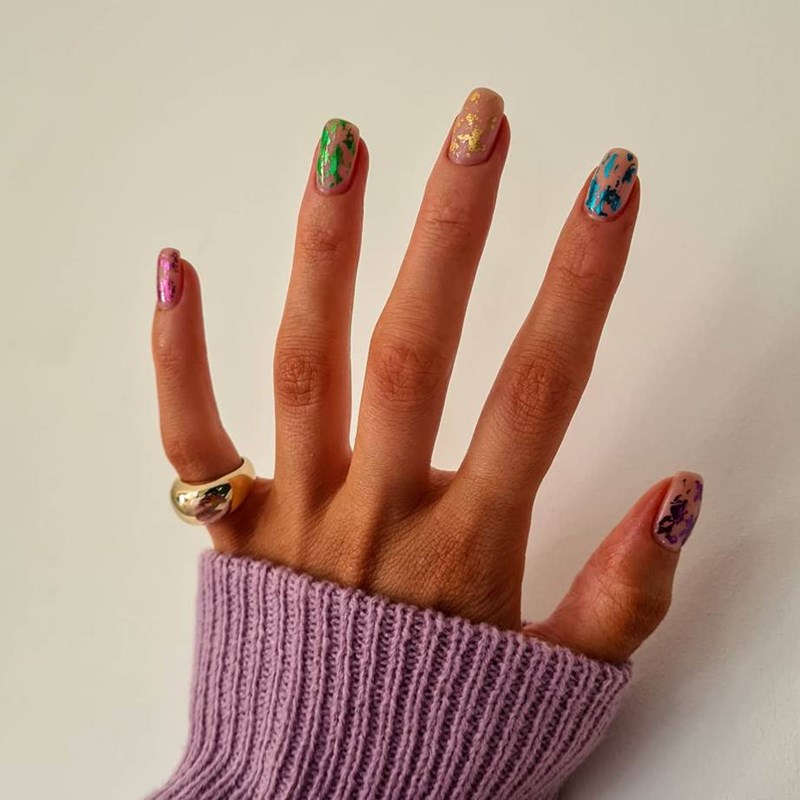 Mirror Mani: To nail trend που εγκρίνουν όλα τα fashion girls - εικόνα 2