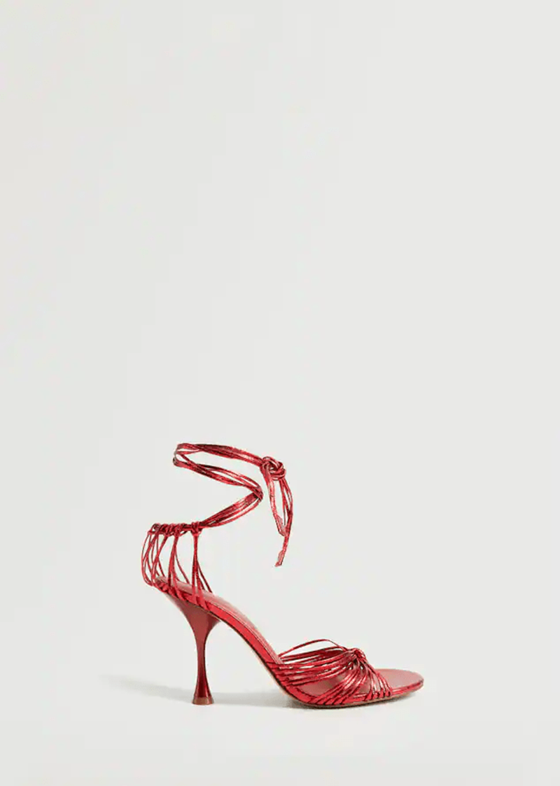 Ξέχνα τα μποτάκια! 10 shoe trends που θα φοράς καθημερινά από εδώ και πέρα - εικόνα 12